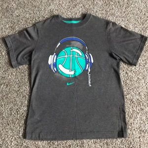 Nike youth boys t-shirt